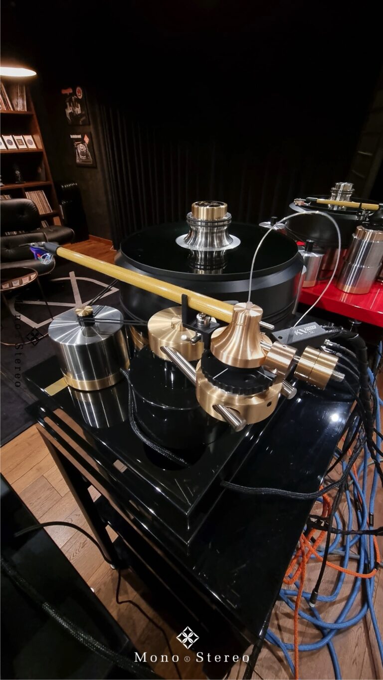 J.Sikora Turntables Standard Max Supreme + KV12 Max – Ultimate High ... - The Best High-Fidelity Home Acoustic Turntables