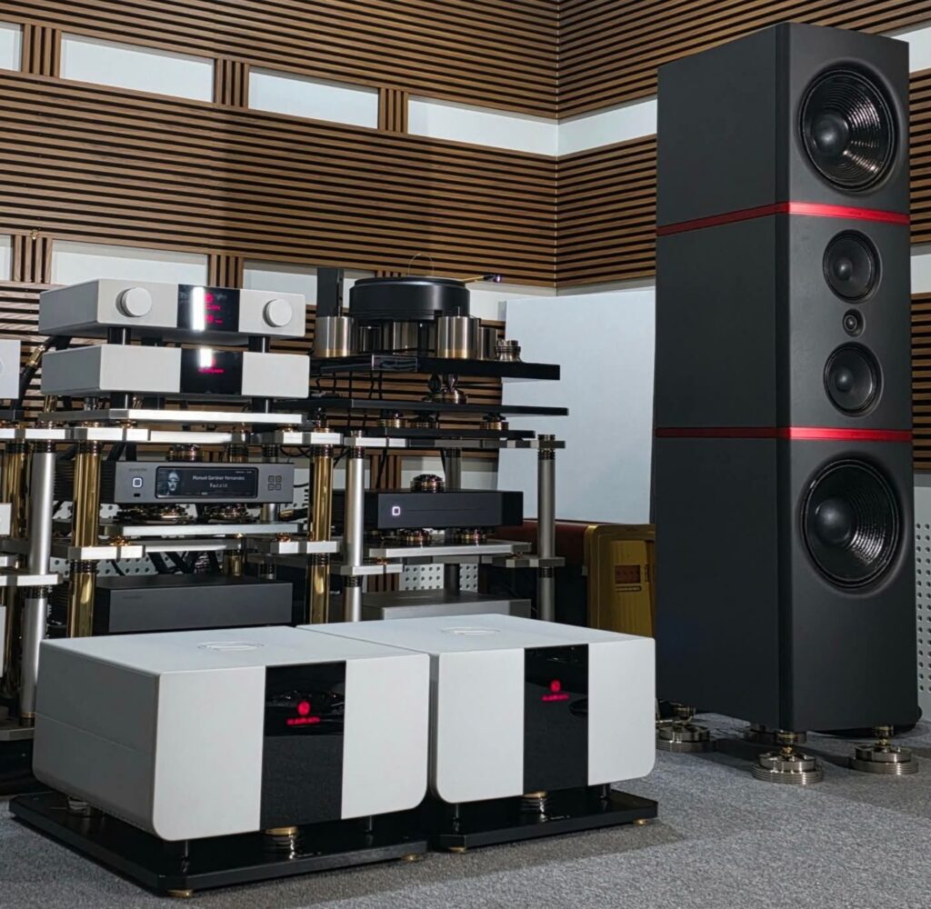 J.SIKORA TURNTABLES X KARAN ACOUSTICS X STENHEIM X LIFE AUDIO ...